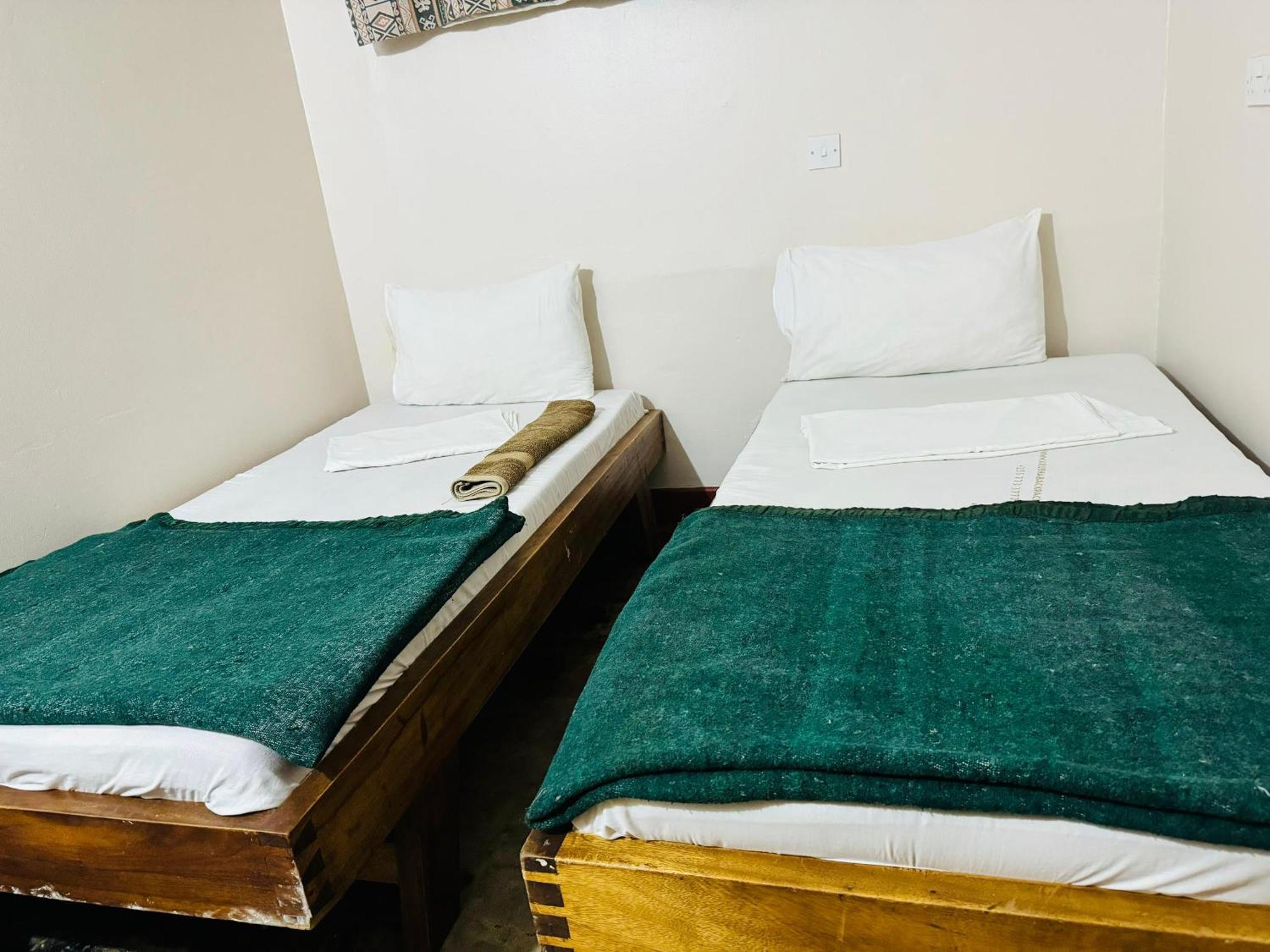 Backpackers Hotel 2*
